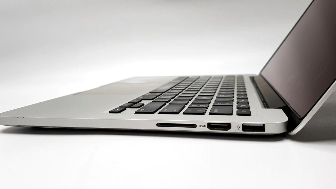 Apple MacBook A1502 2015 i5, 16GB, 256 SSD, Silver