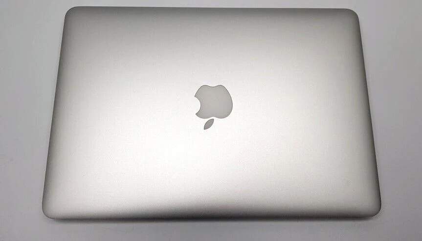 MacBook Pro A1502 (2015) with 13.3-Inch, Intel Core i5, 5th Gen, 8GB RAM, 256SSD